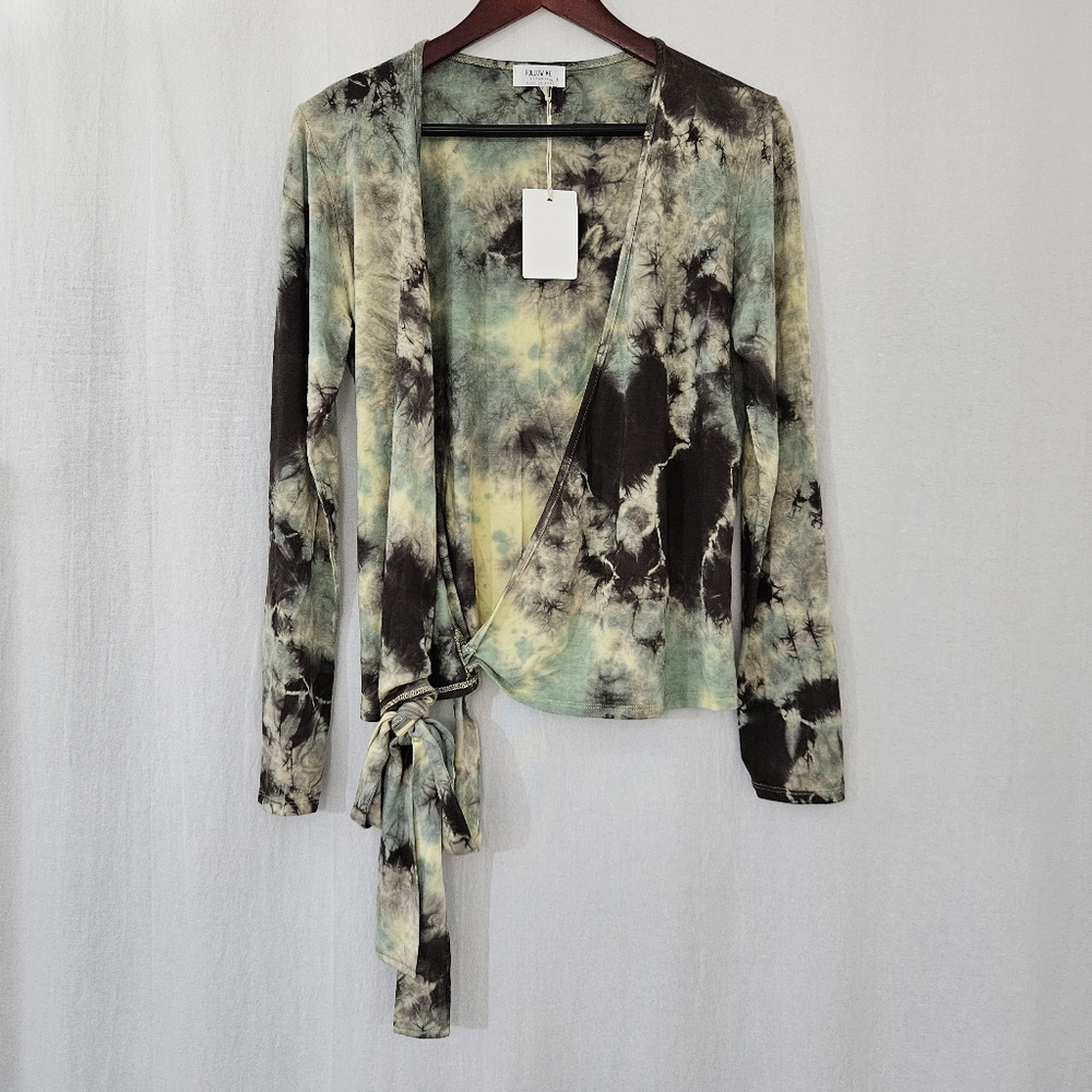 Follow Me Long Sleeve V-Neck Wrap Top in Green & Black Tie-Dye Women’s Size S